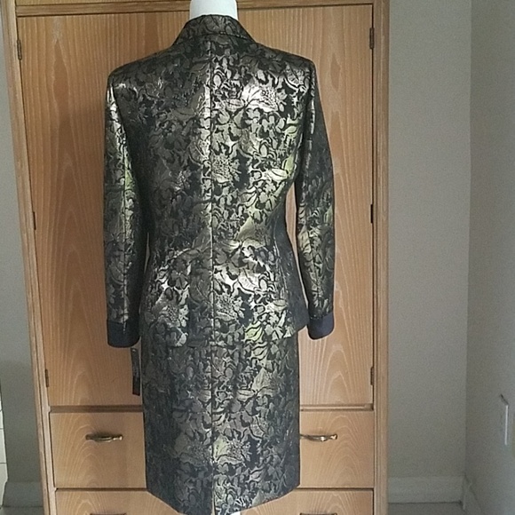 Tahari skirt suit, NWT size 8 - Picture 5 of 8